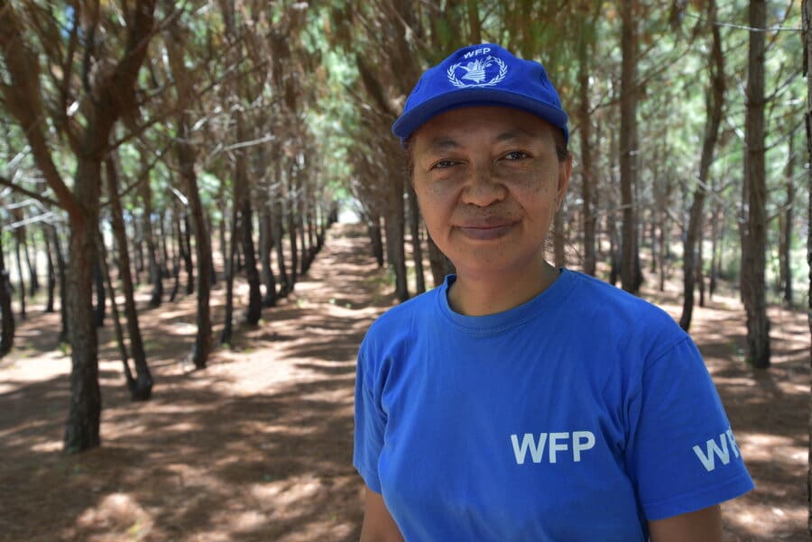 woman in blue WFP shirt and hat