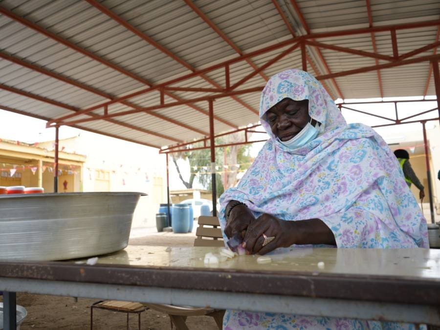 Woman runs soup kitchen in Sudan